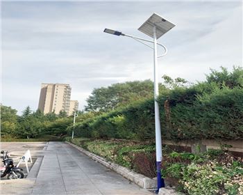 西北政法大學(xué)長(zhǎng)安校區(qū)6米太陽(yáng)能路燈項(xiàng)目